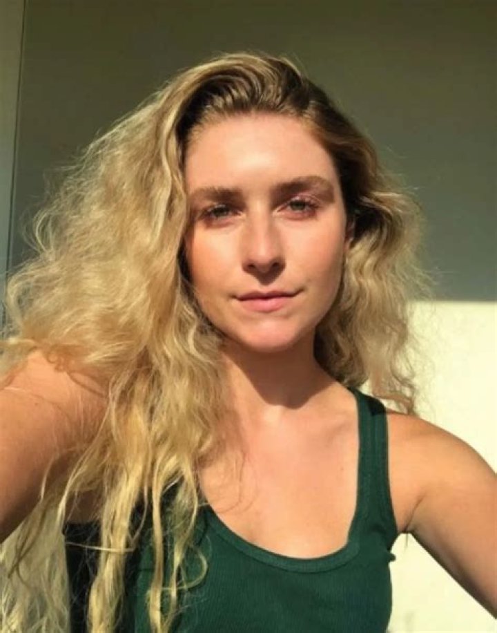 Courtney Taylor Olsen Bio, Wiki, Age, Family, Boyfriend and Net Worth