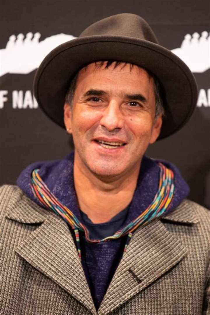 Samuel Benchetrit ·